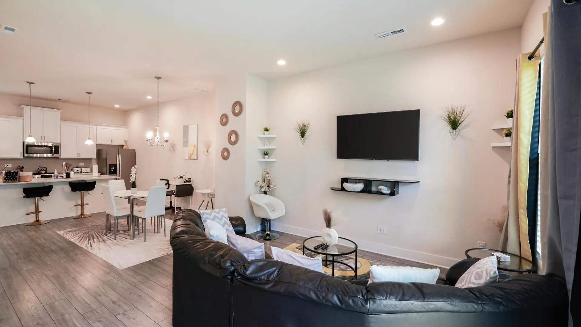 Vakantiehuis Elegant 3Br Home Family & Business Friendly Near Downtown With Free Parking, Wfh, & Wi-Fi Charlotte
