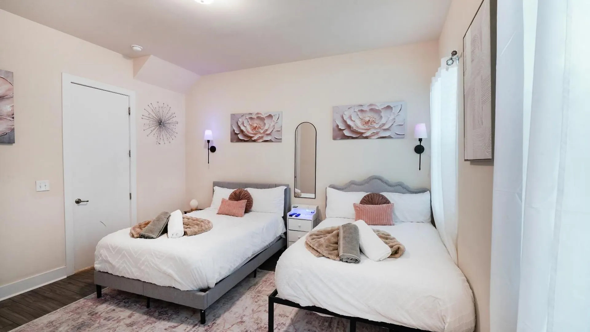 Elegant 3Br Home Family & Business Friendly Near Downtown With Free Parking, Wfh, & Wi-Fi Charlotte
